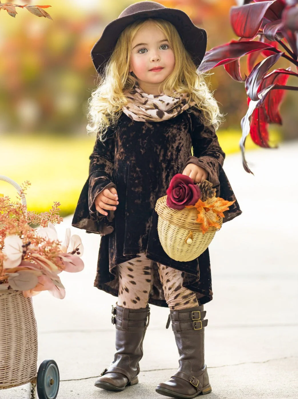 Cute Crushed Velvet Cheetah Leggings And Scarf Set - Image 4