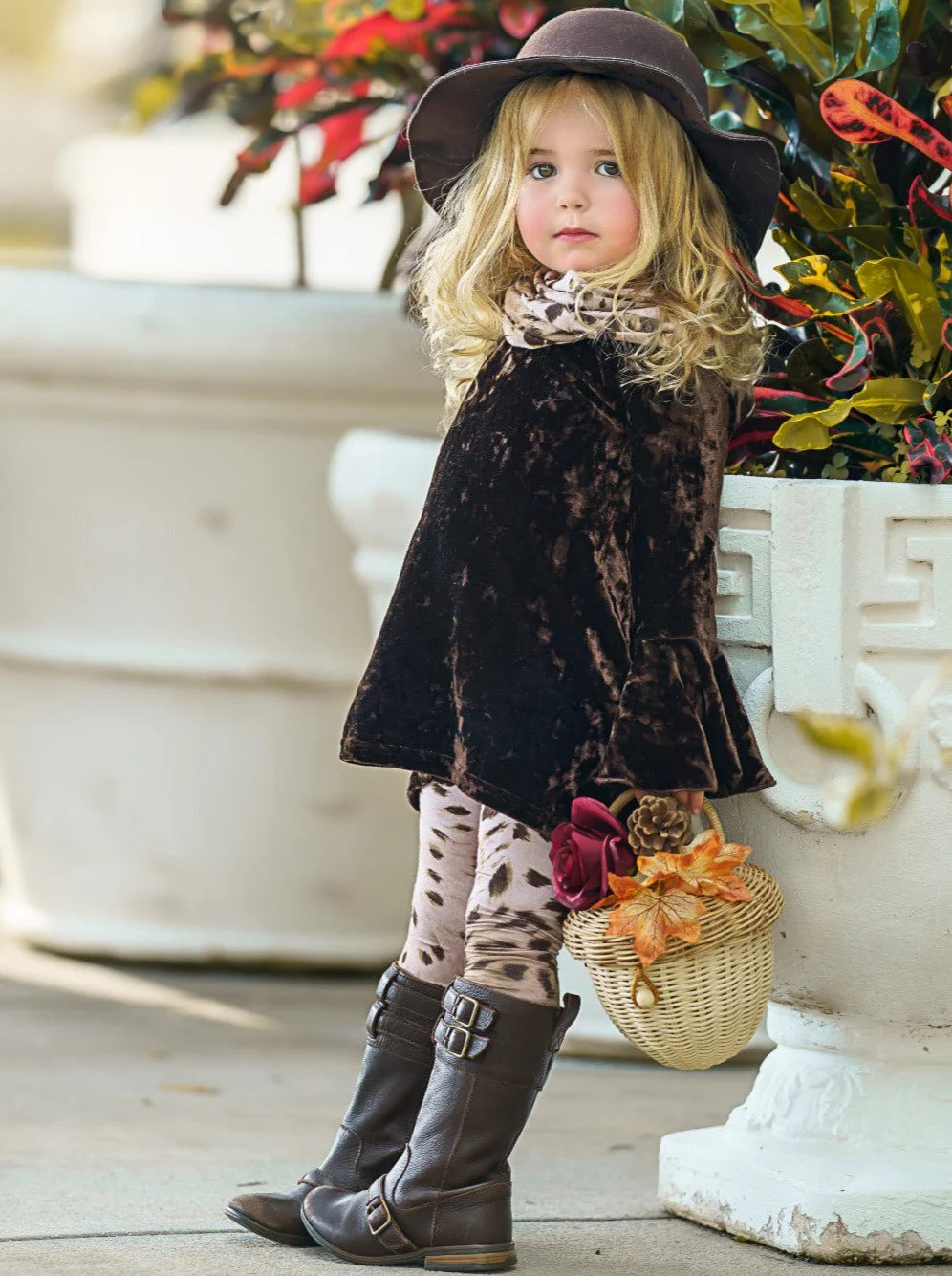 Cute Crushed Velvet Cheetah Leggings And Scarf Set - Image 5