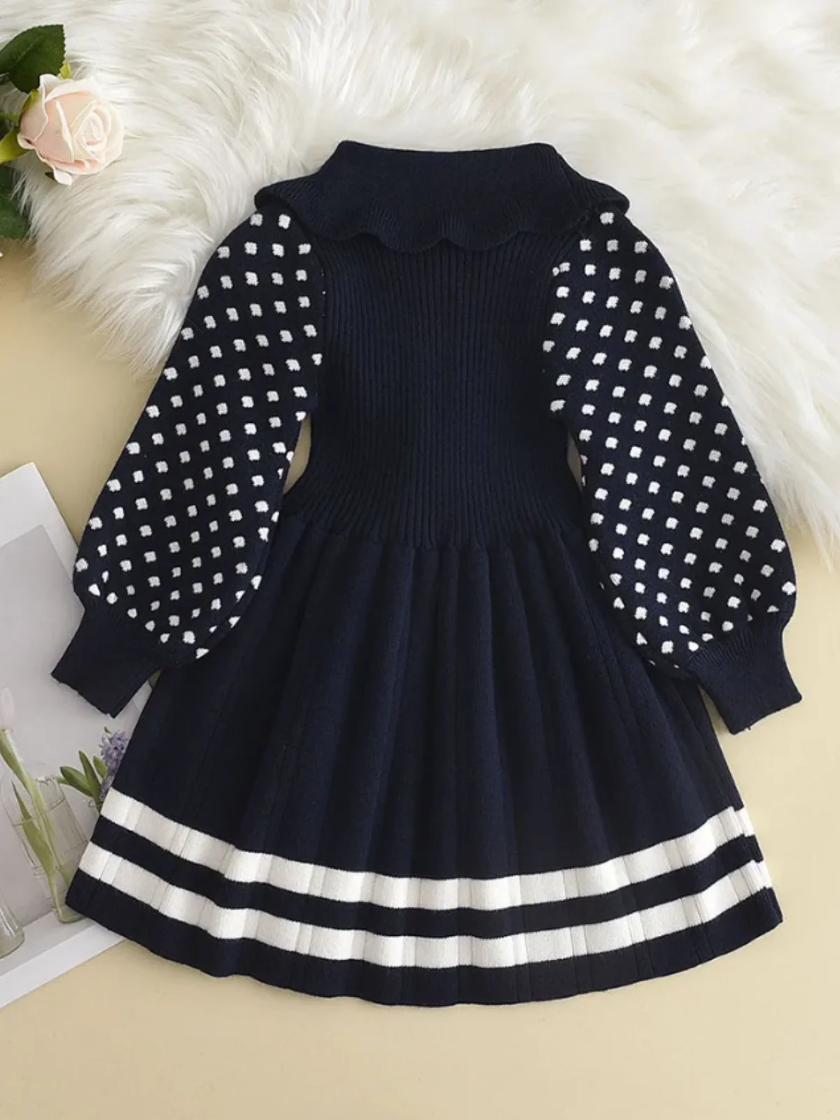 Adorable Polka Dot Sleeve Pleated Knit Dress - Image 3