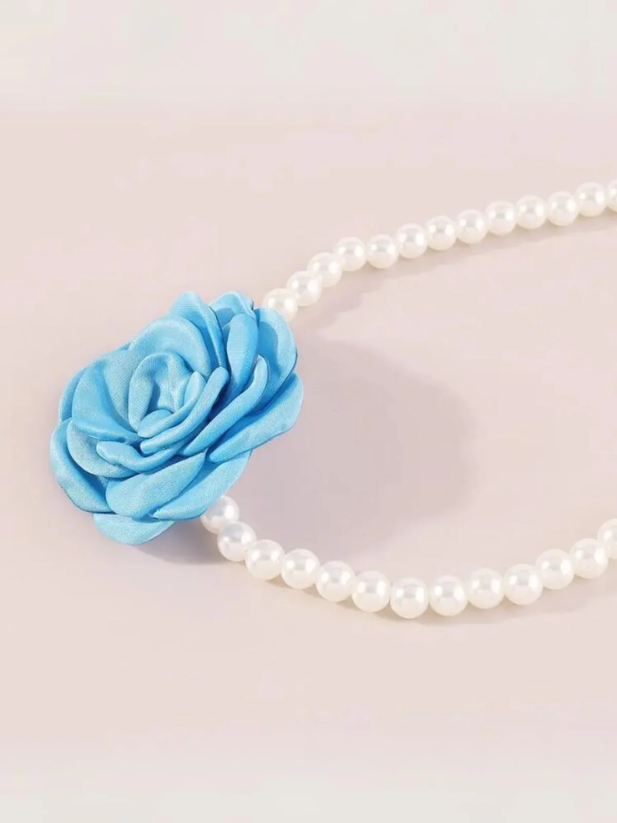 All Dressed Up Rose Pearl Choker Necklace - Image 5