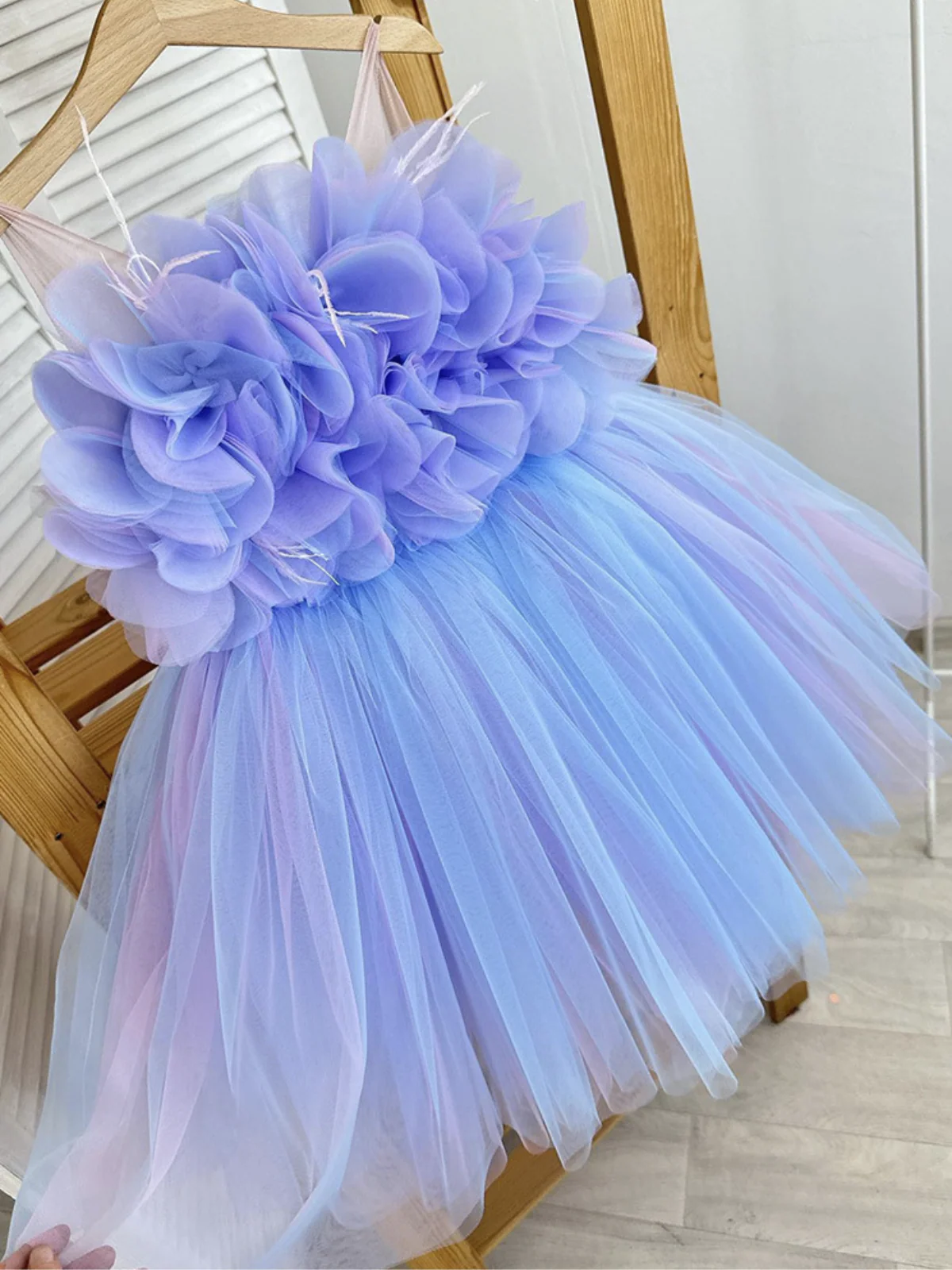 Girls Princess Flower Decorated Tutu Dress - Image 4