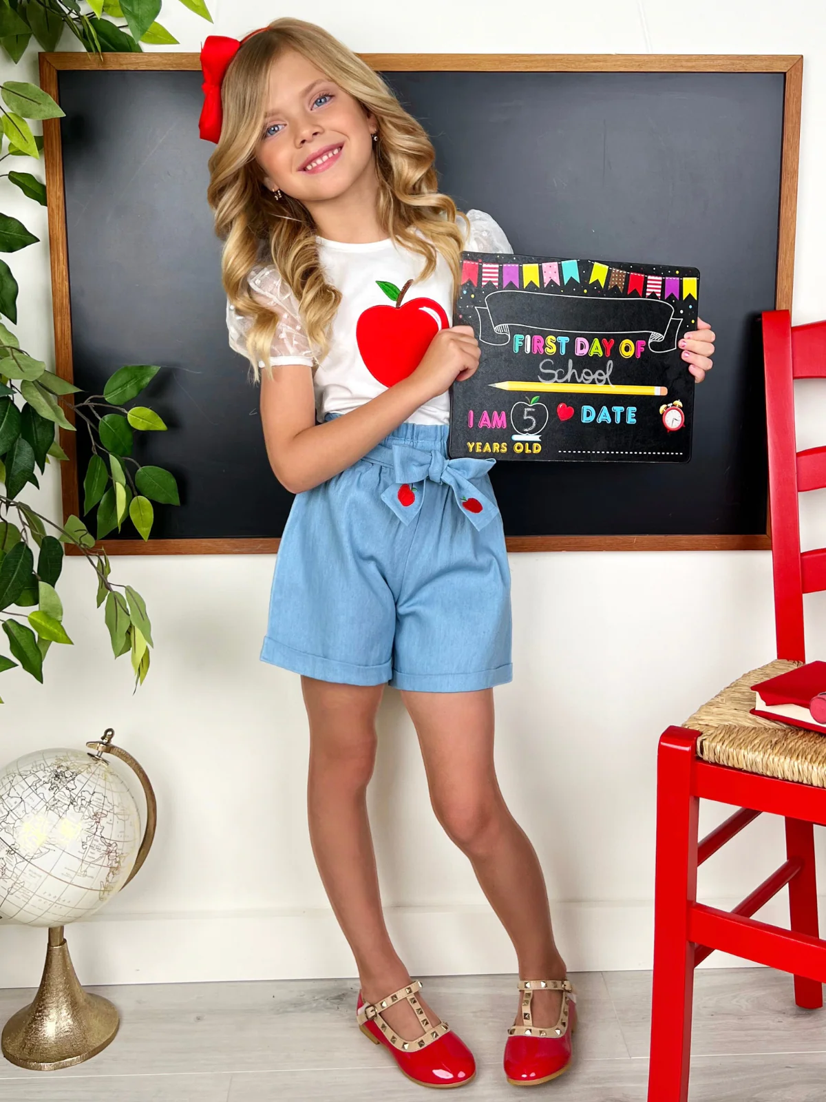 Best Apple Puff Sleeve Top & Embroidered Short Set - Image 4
