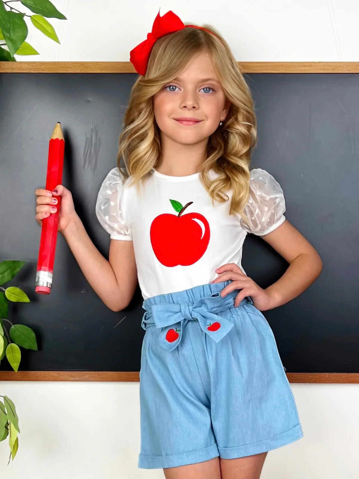 Best Apple Puff Sleeve Top & Embroidered Short Set - Image 7