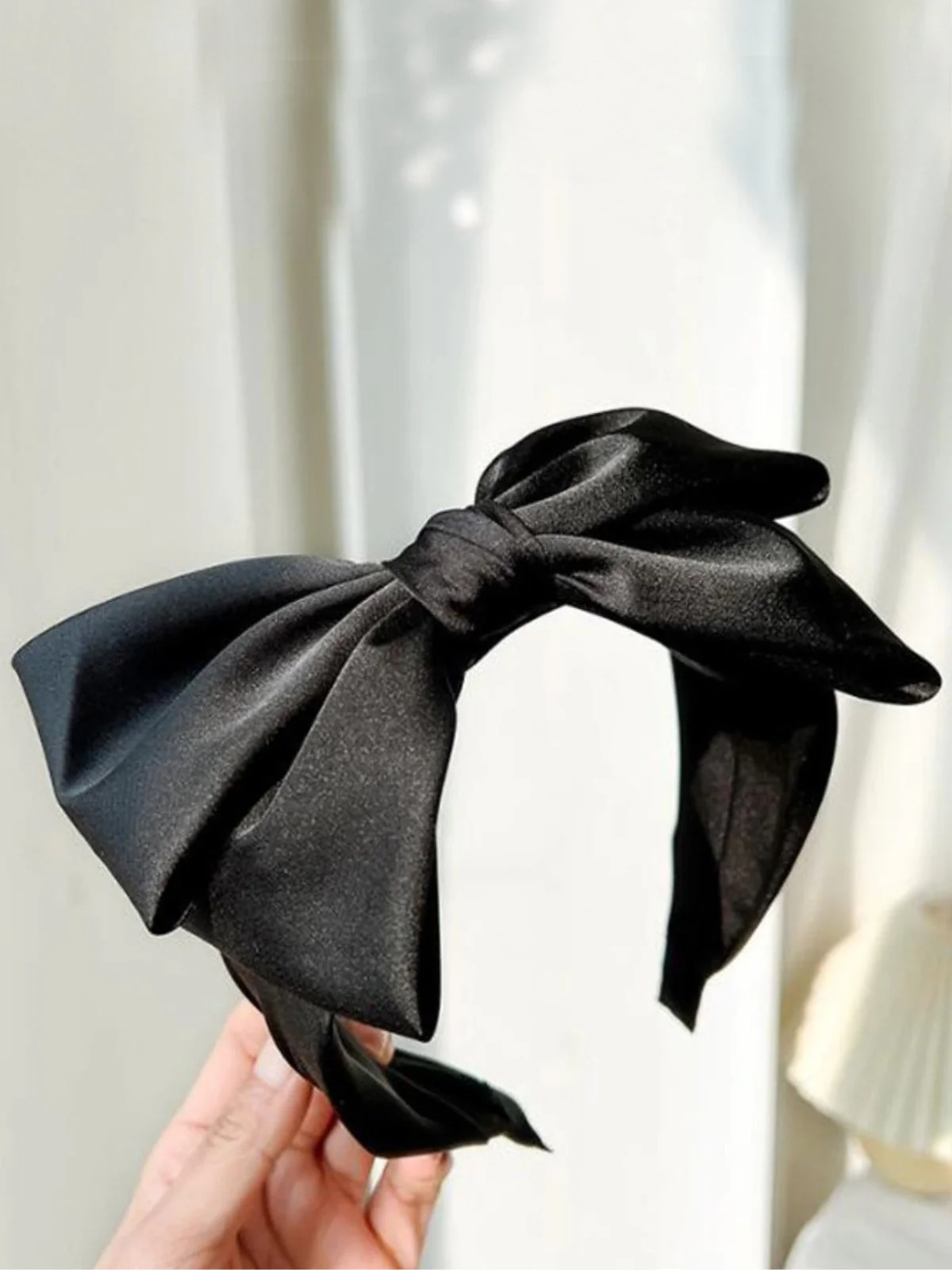Plush Beauty Big Bow Velvet Headband - Image 5