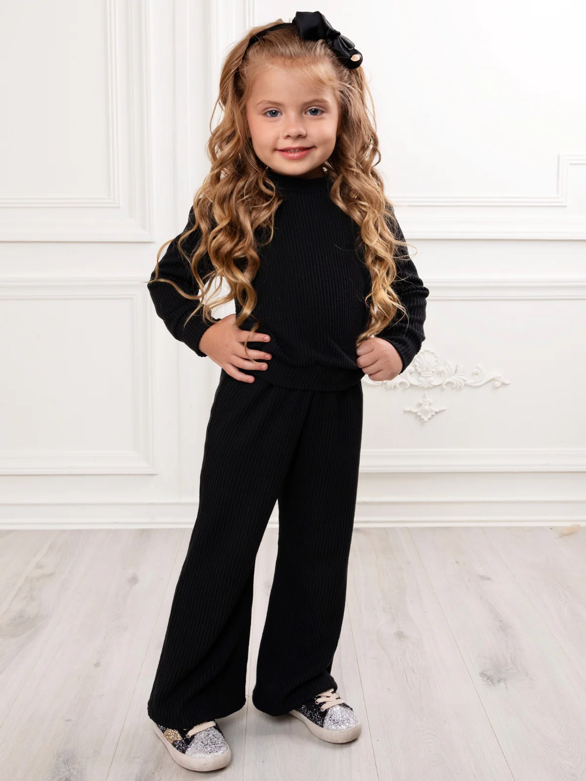 Chic In Black Ribbed Top and Pant Lounge Set - Image 4