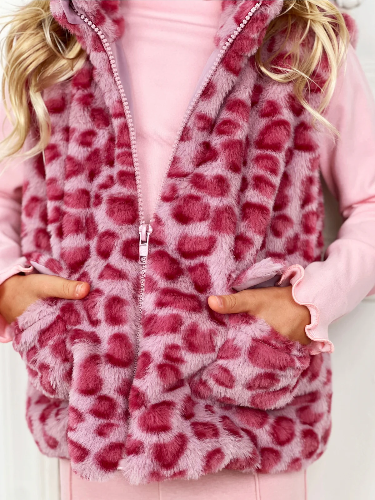 Chic & Wild Pink Leopard Faux Fur Vest - Image 5