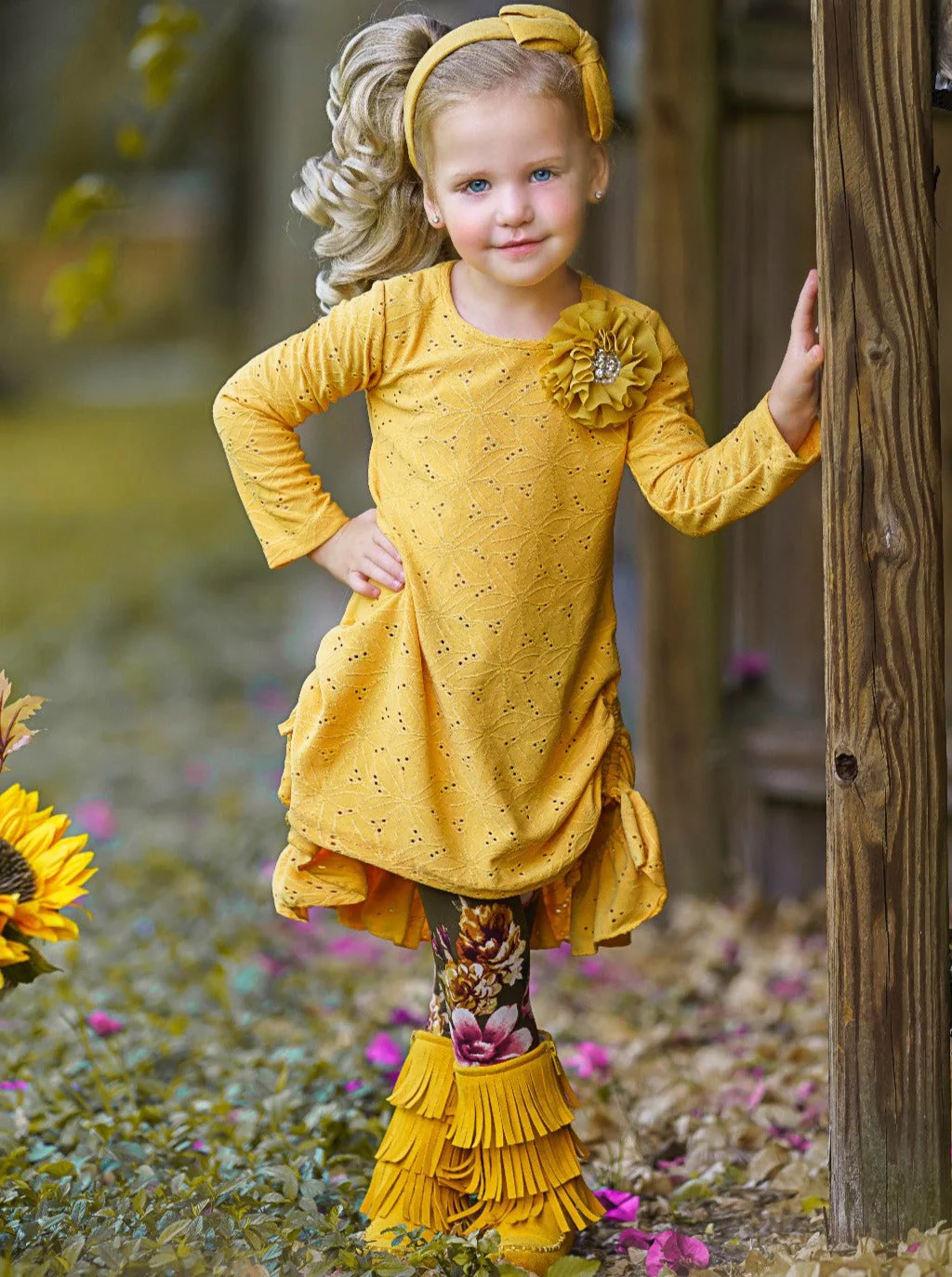Fun With Florals Eyelet Ruffled Tunic and Legging Set - Image 3