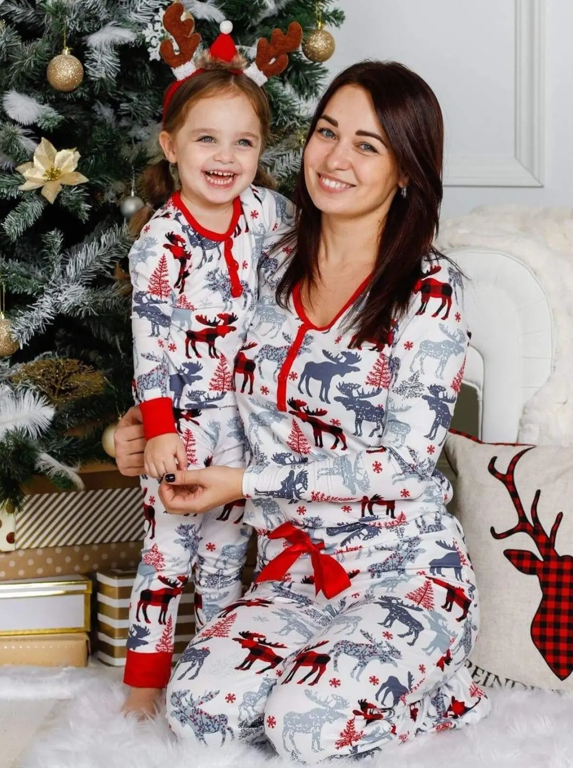 Mommy and Me Oh My Deer! Pajama Set - Image 5