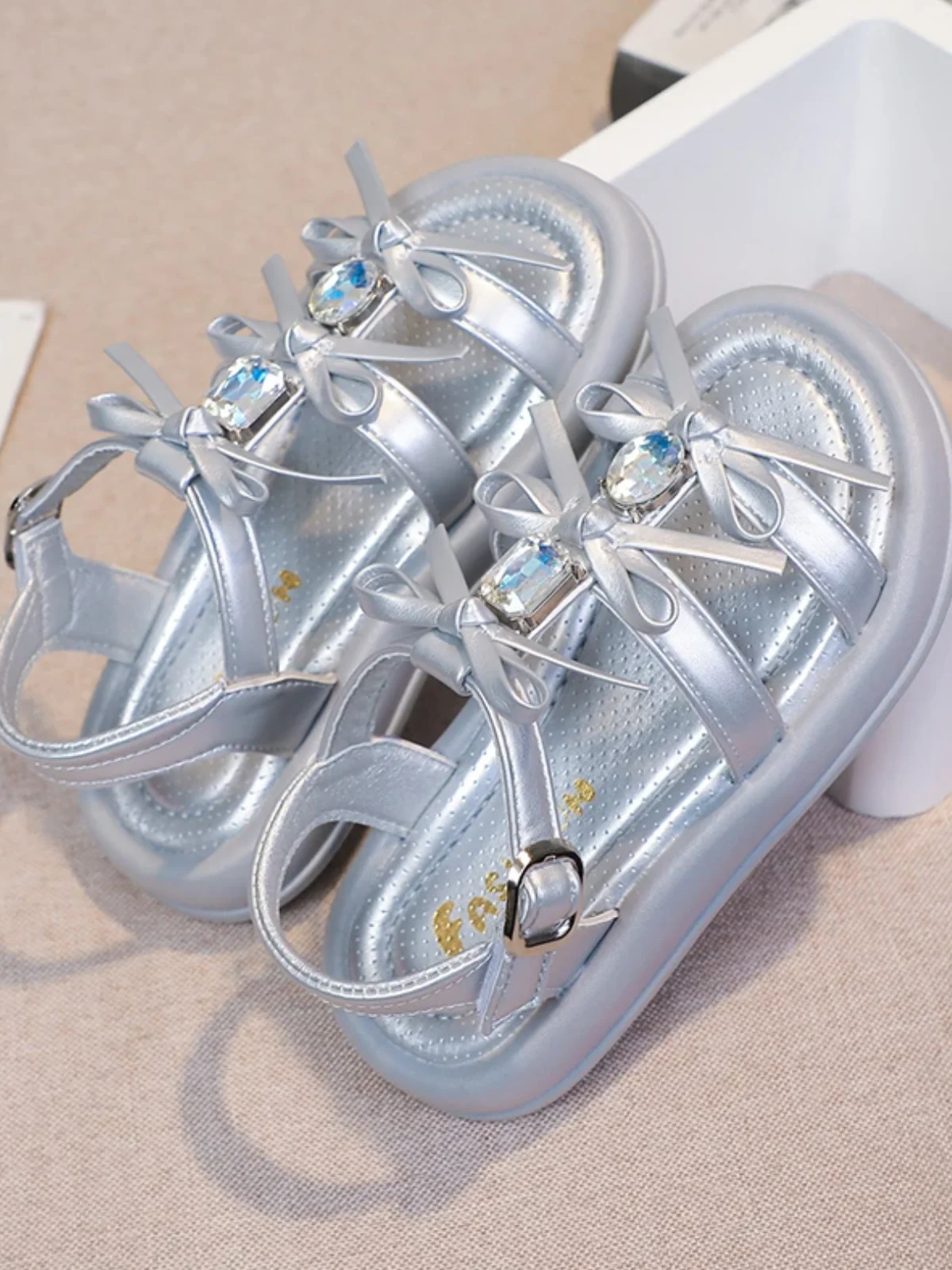 Shimmer Sweet Bow Rhinestone Sandals - Image 4