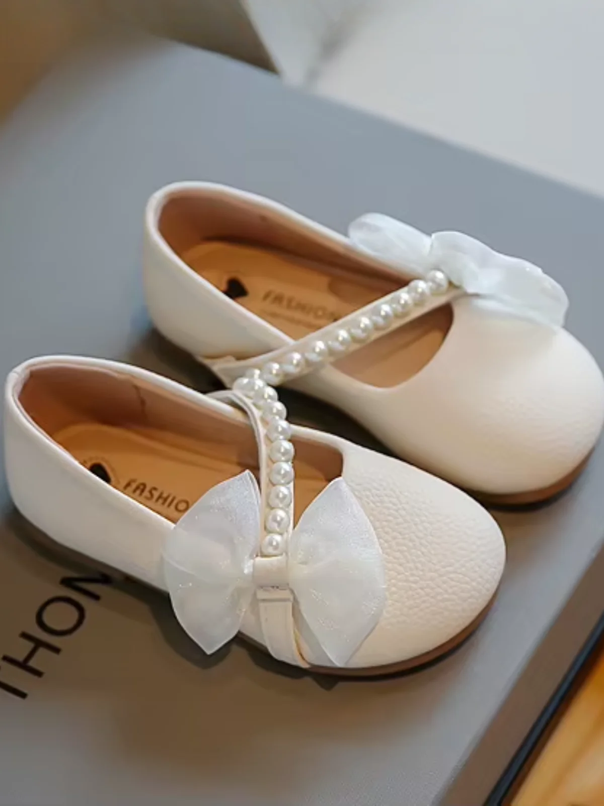 Elegant Pearl Bow Strap Flats - Image 2