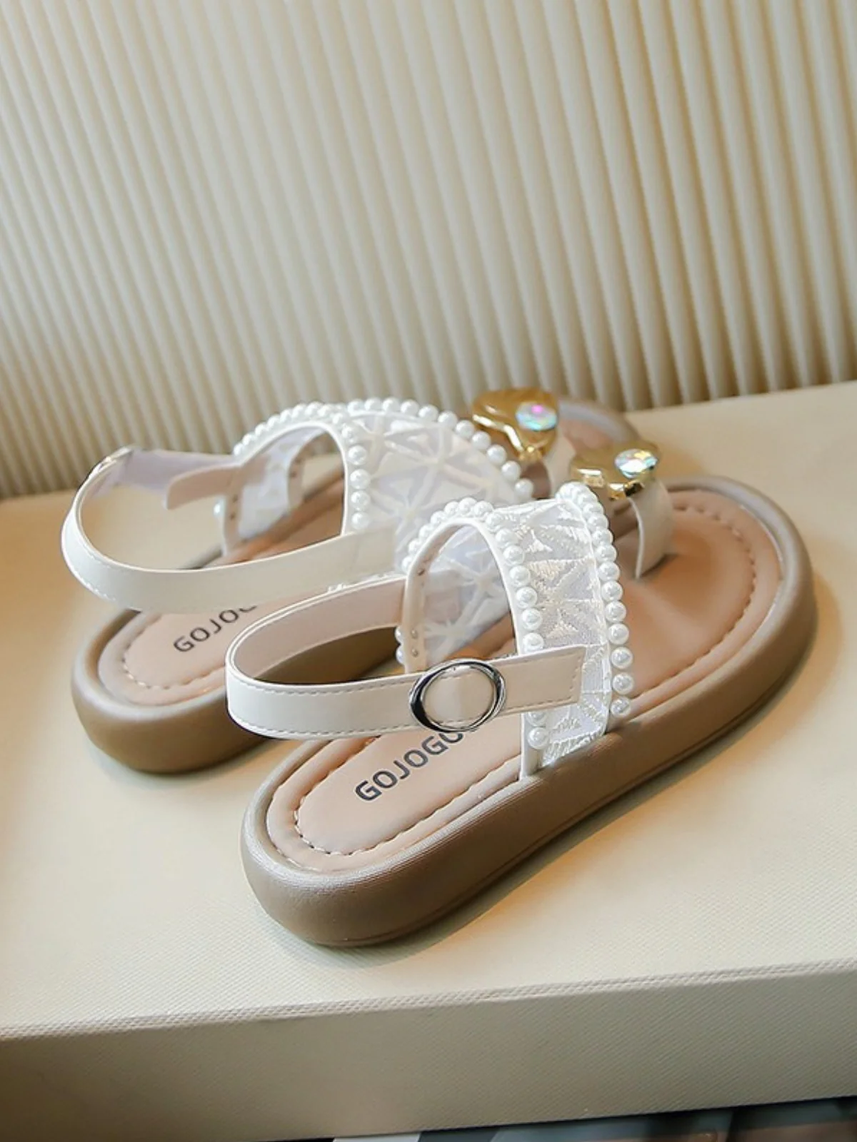 Elegant Summer Pearl Sandals - Image 3