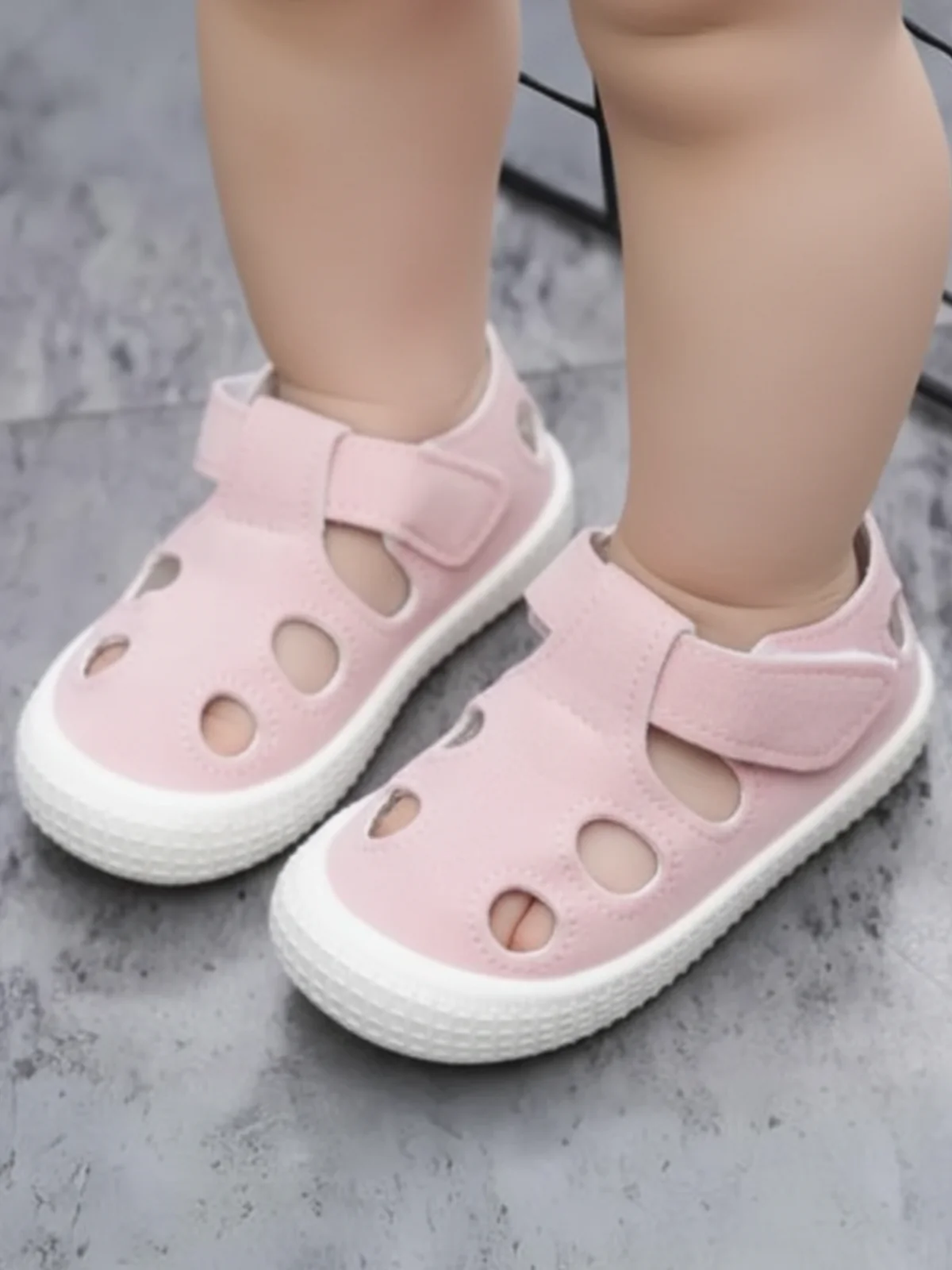 Girls Adorable Polka Dot Sandals By Liv and Mia - Image 3