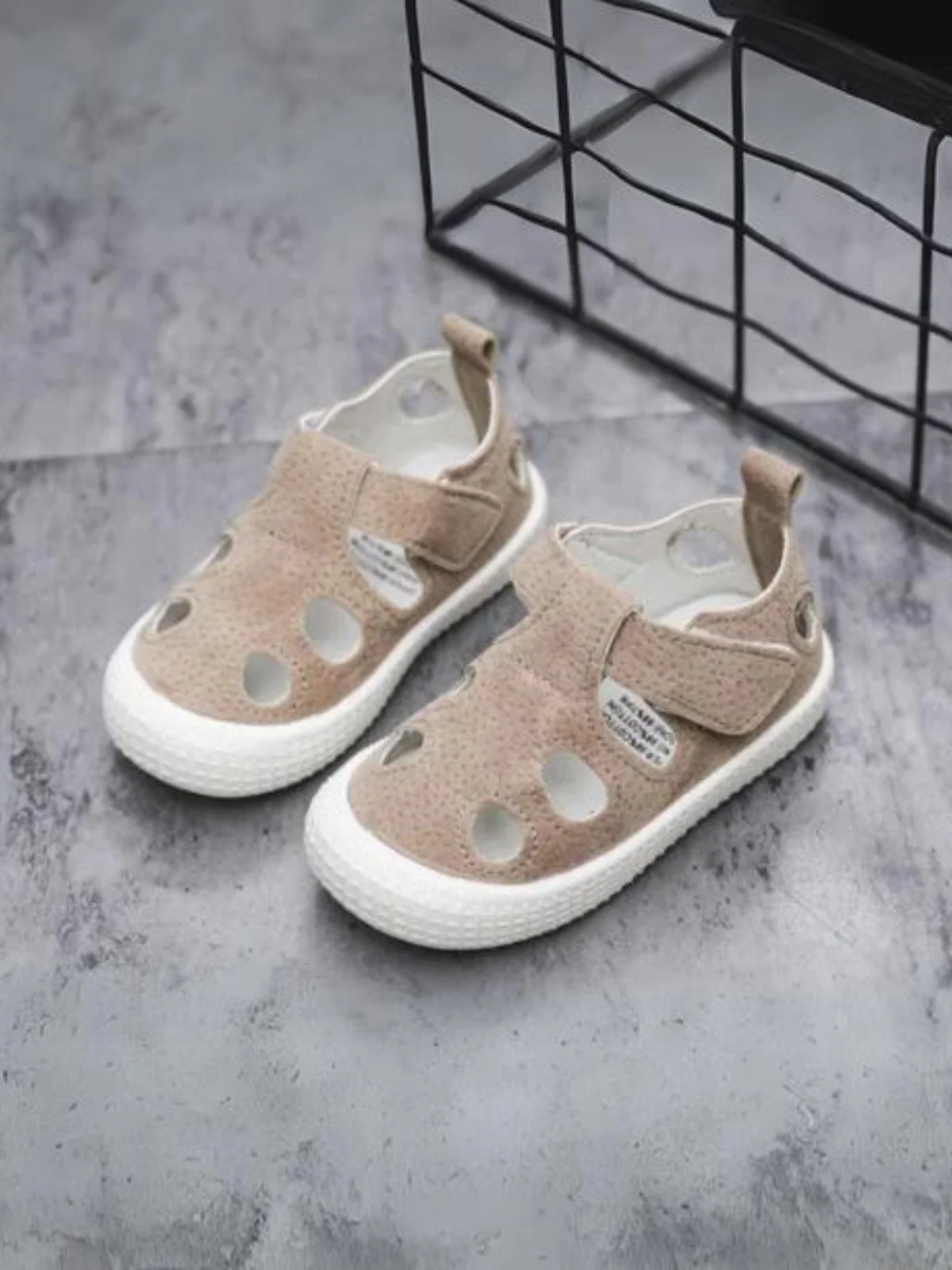 Girls Adorable Polka Dot Sandals By Liv and Mia - Image 4