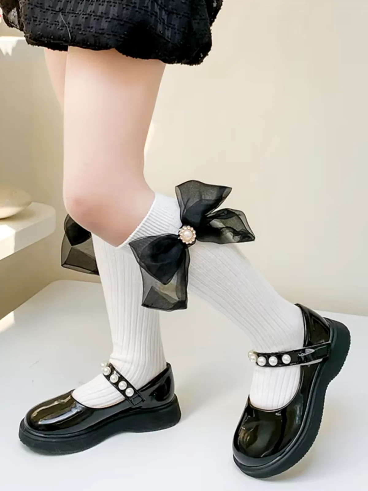 Elegant Pearl & Big Bowknot Princess Socks - Image 6
