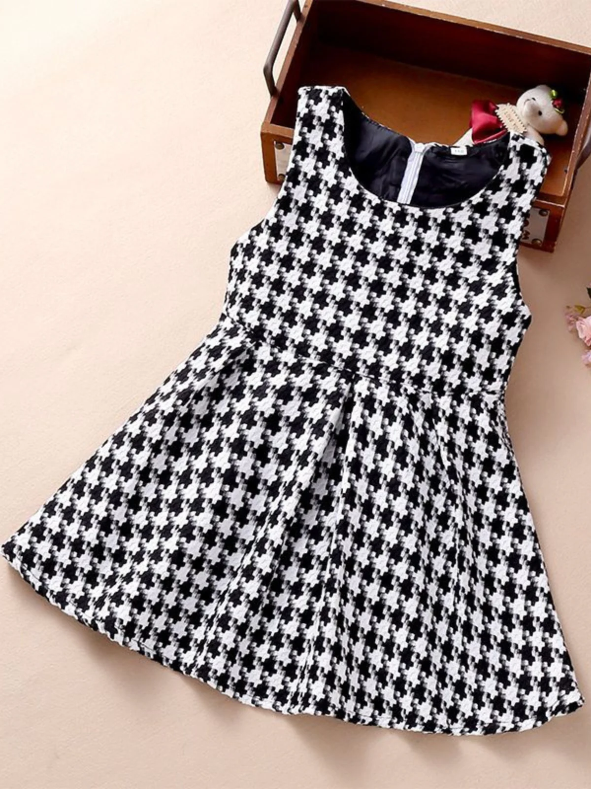 Girls Houndstooth Sleeveless A-Line Dress - Image 2