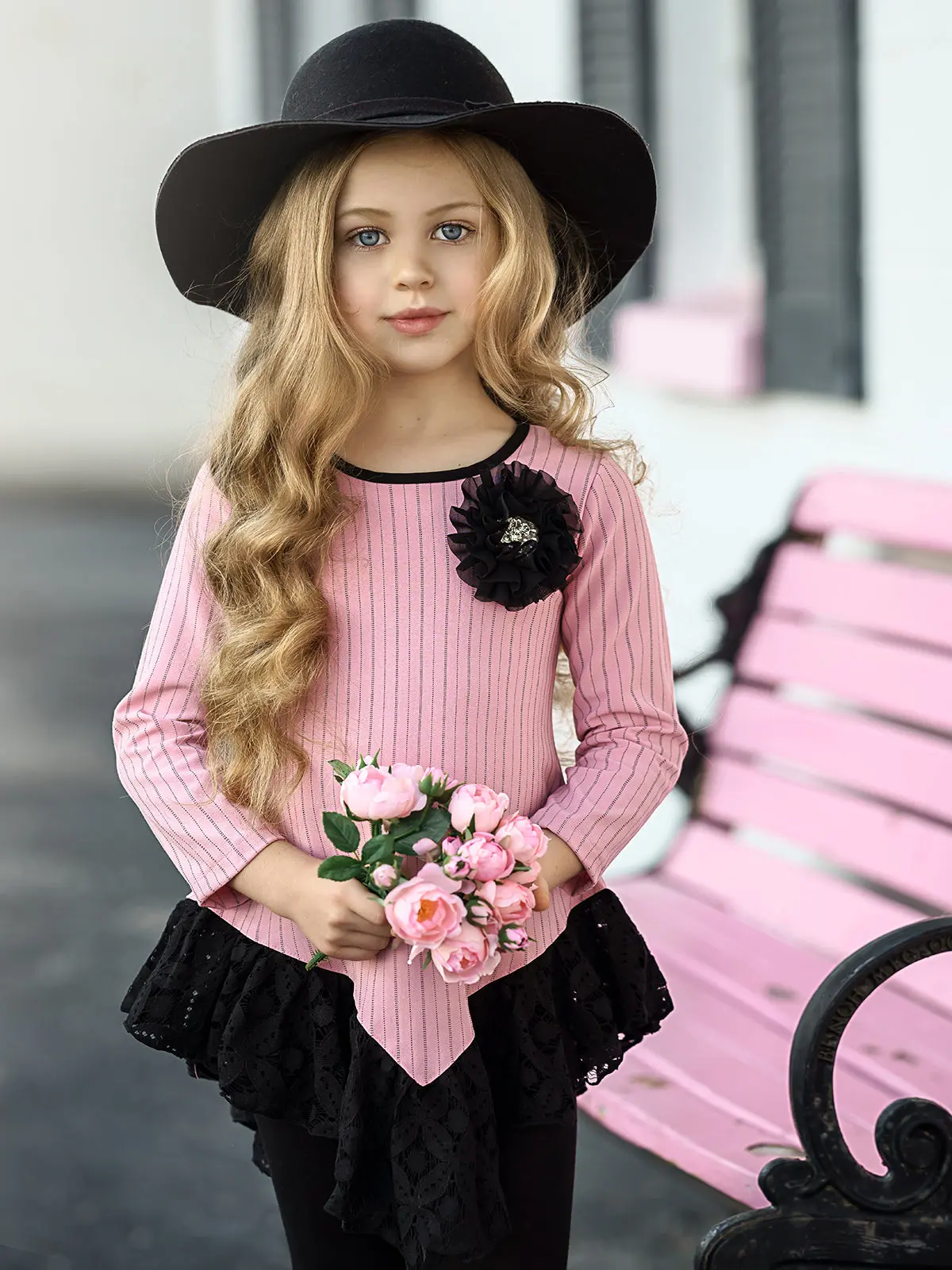Fine Lines Lace Tunic and Trimmed Legging Set - Image 3