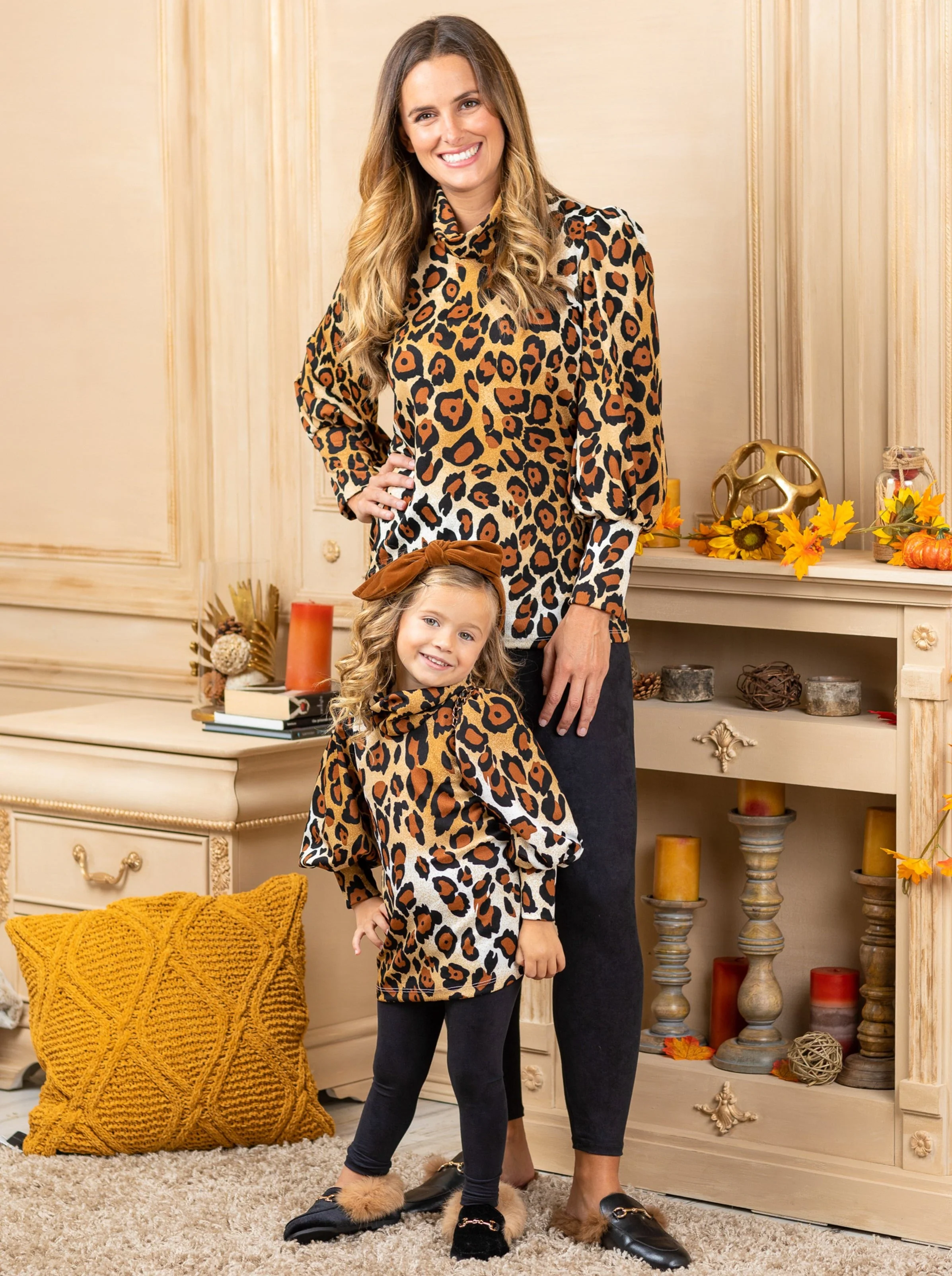Mommy and Me Roaring Puff Sleeved Top and Legging Set - Image 5