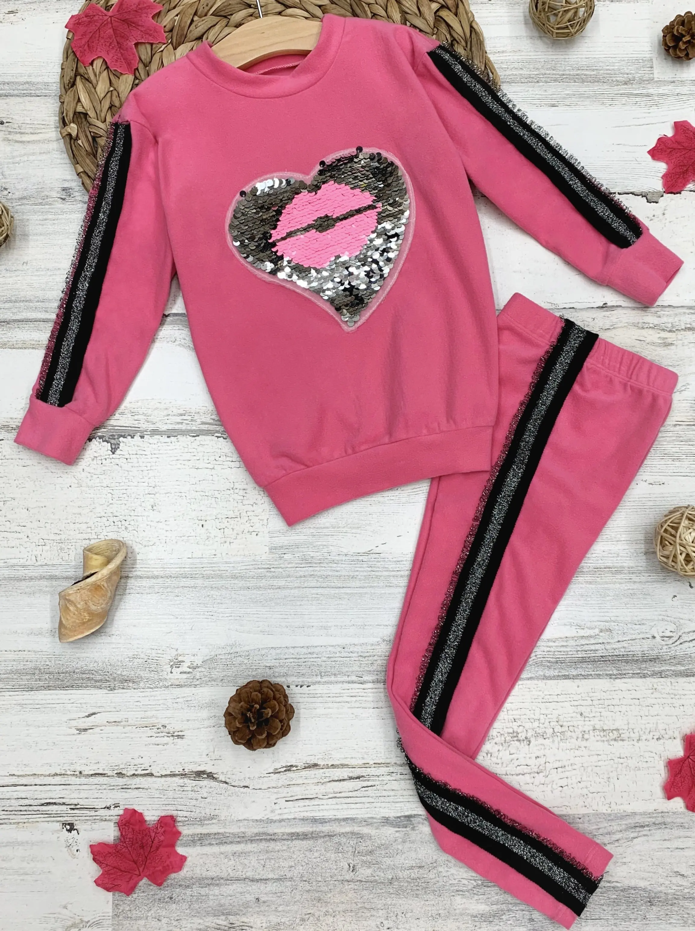 Girls Sequin Heart Lips Applique Sweatshirt and Jogger Set - Image 2