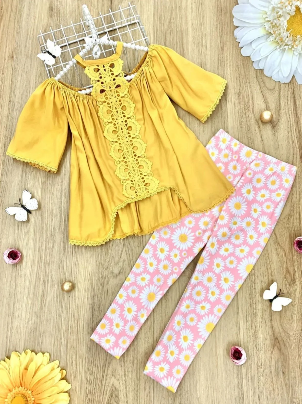 Spring Awakening Lace Top and Daisies Legging Set - Image 3