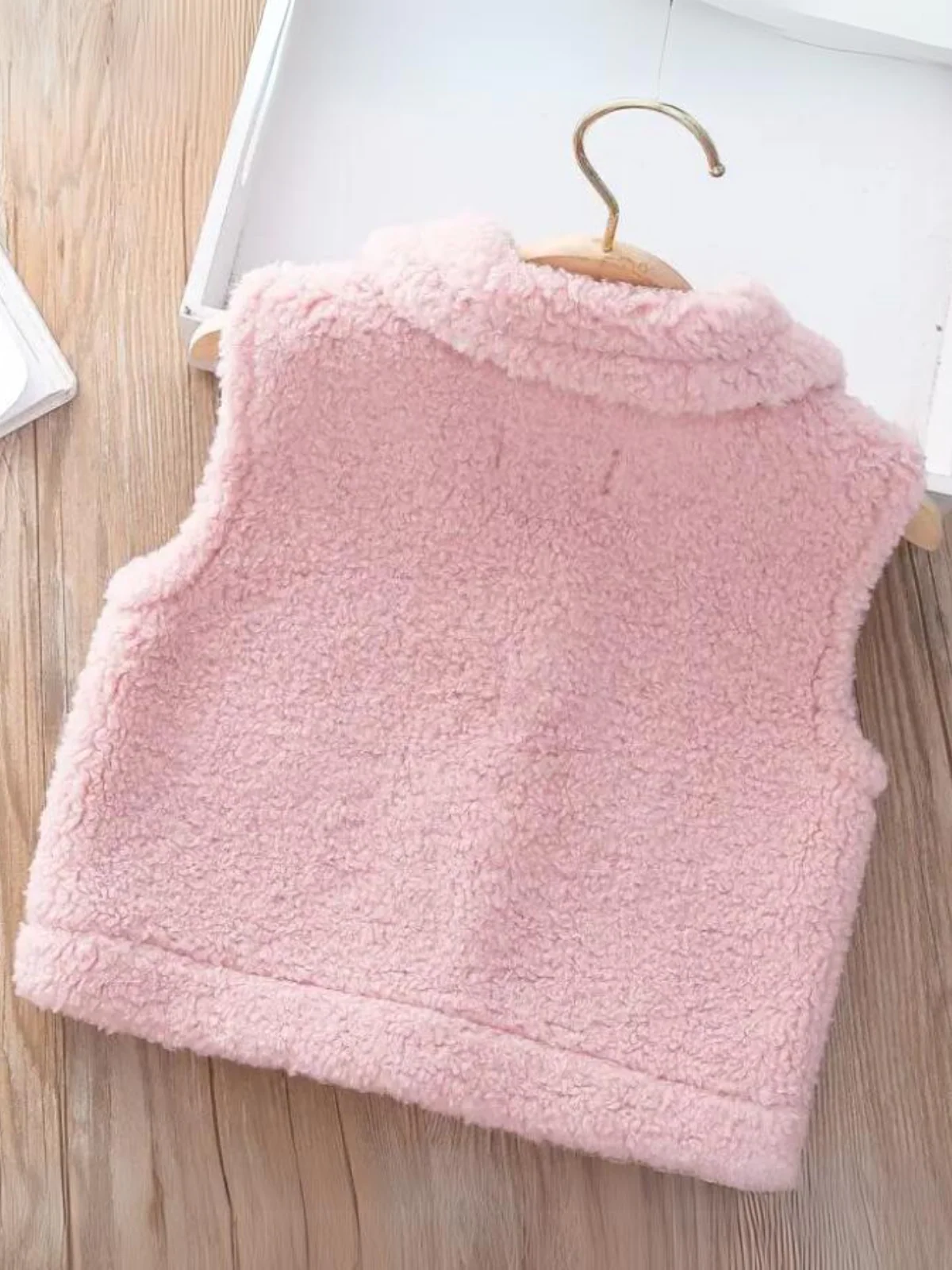 Cozy Plush Zip-Up Sherpa Vest with Pocket Detail - Image 2
