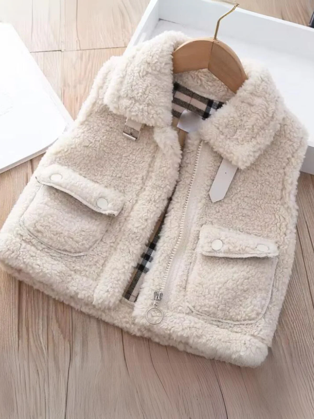 Cozy Plush Zip-Up Sherpa Vest with Pocket Detail - Image 3