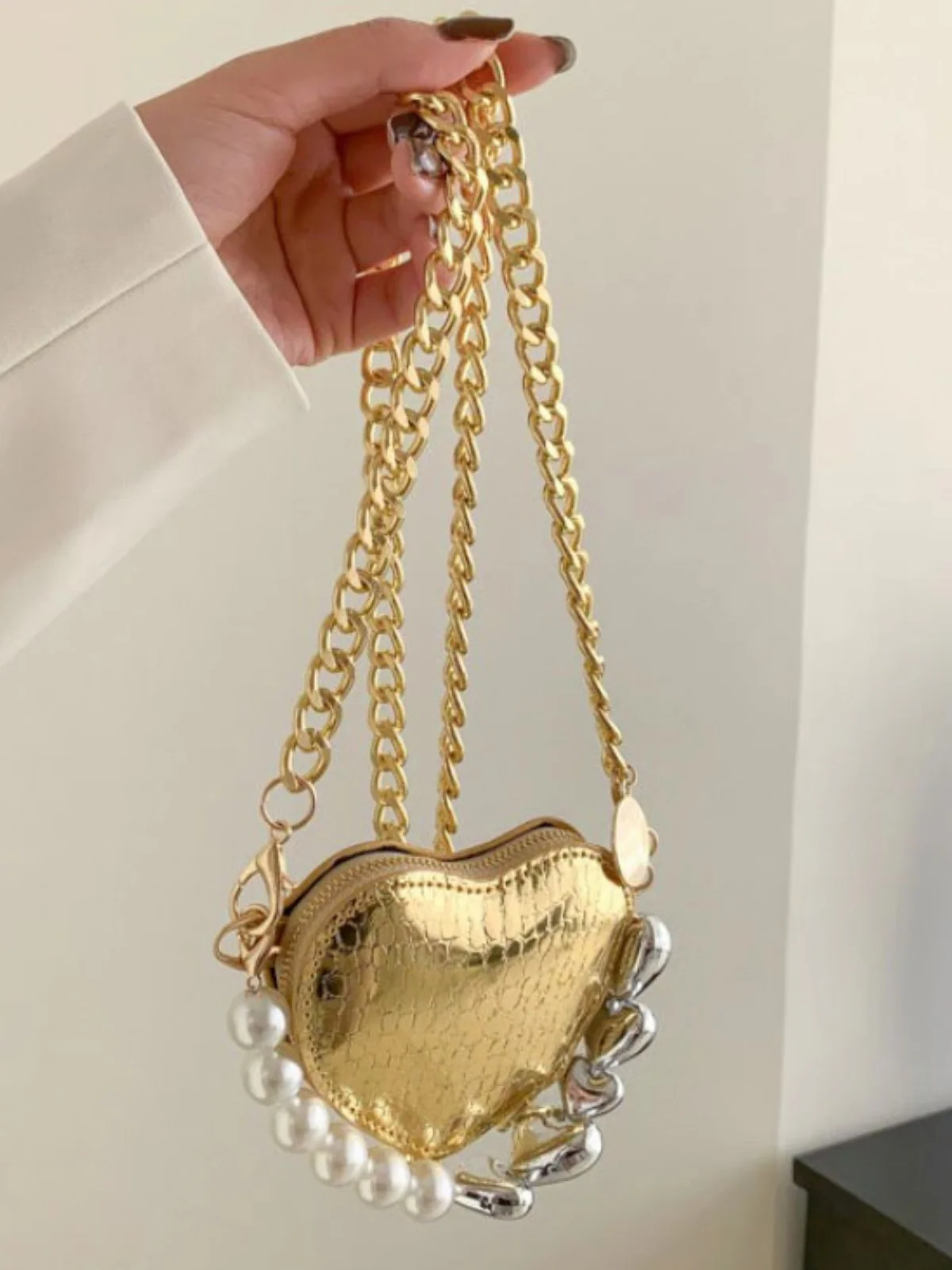 Love At First Sight Metallic Heart-Shaped Crossbody Bag - Image 3