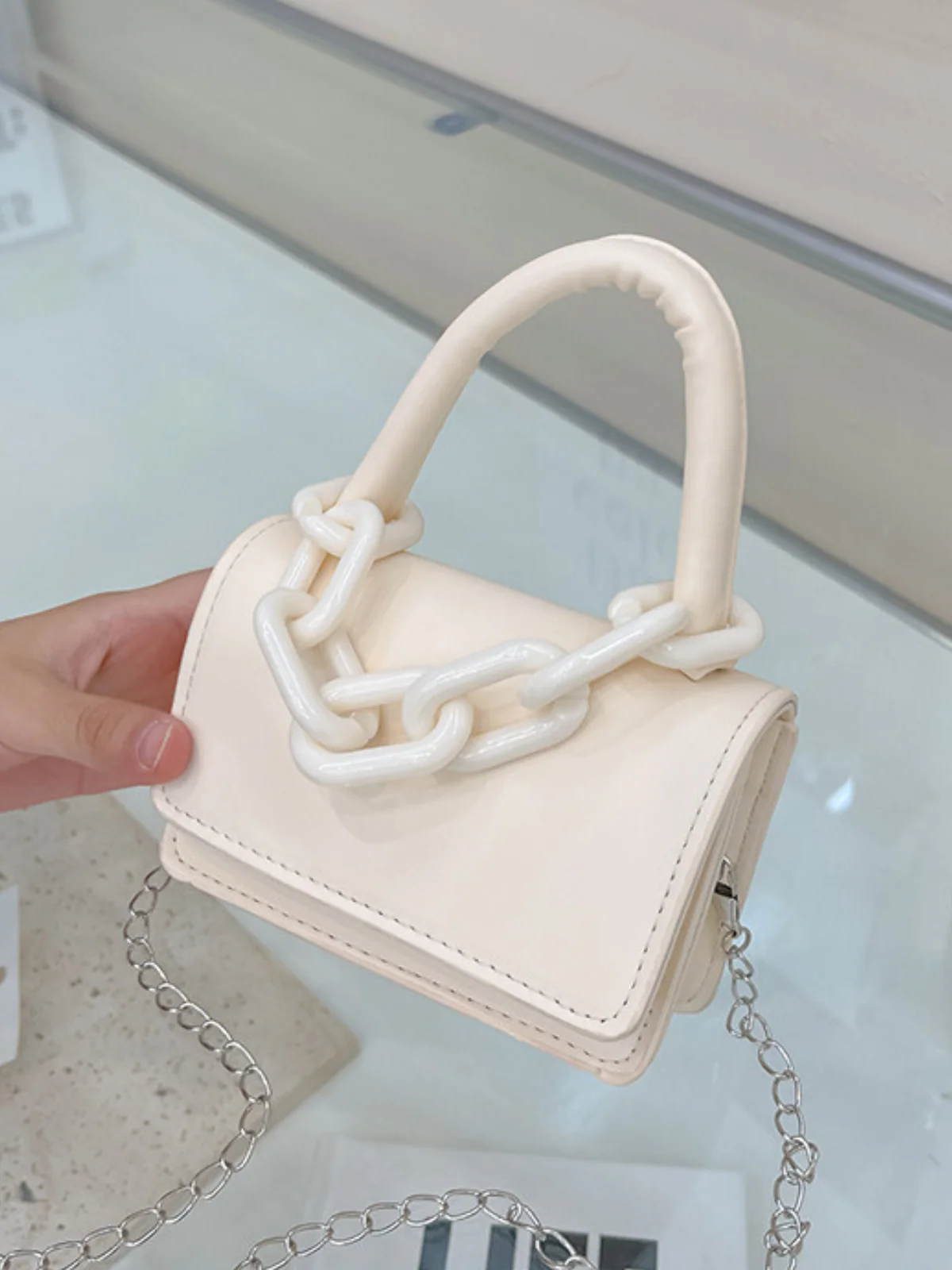 Linked In Style Mini Shoulder Handbag - Image 3