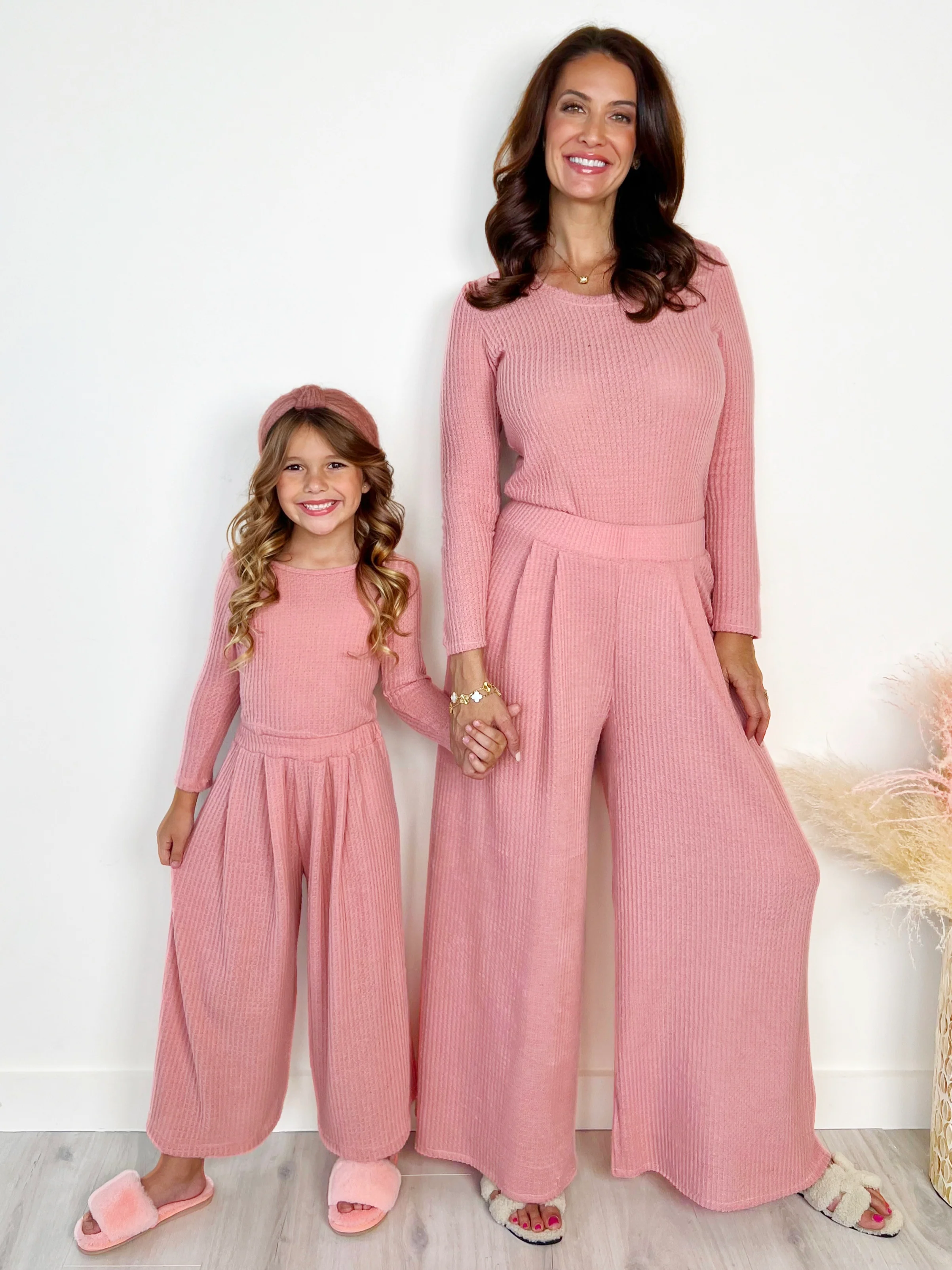 Mommy and Me Chic Pink Waffle Knit Pant Set - Image 3