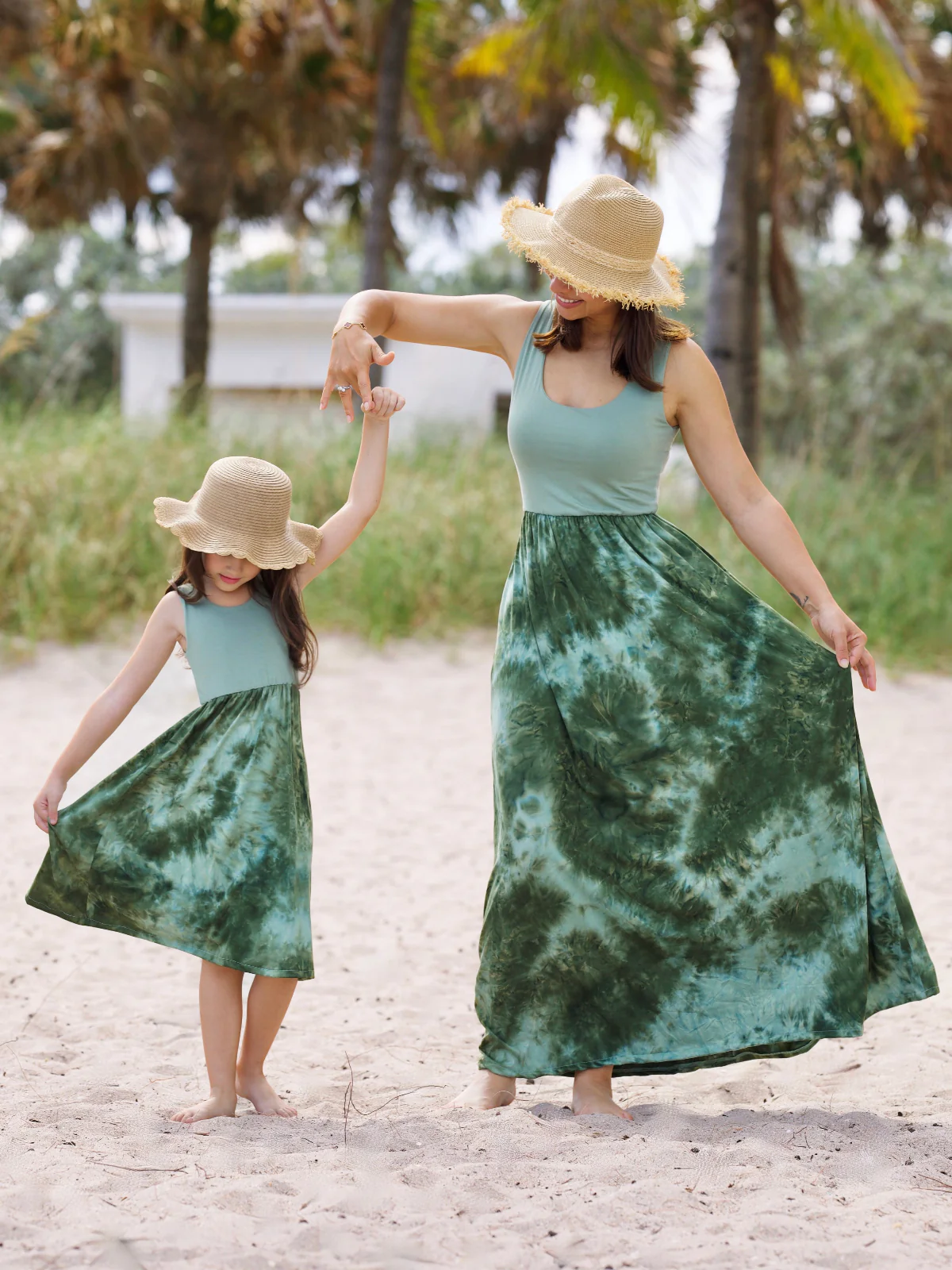 Mommy and Me Botanical Glow Green Tie-Dye Maxi Dress - Image 2