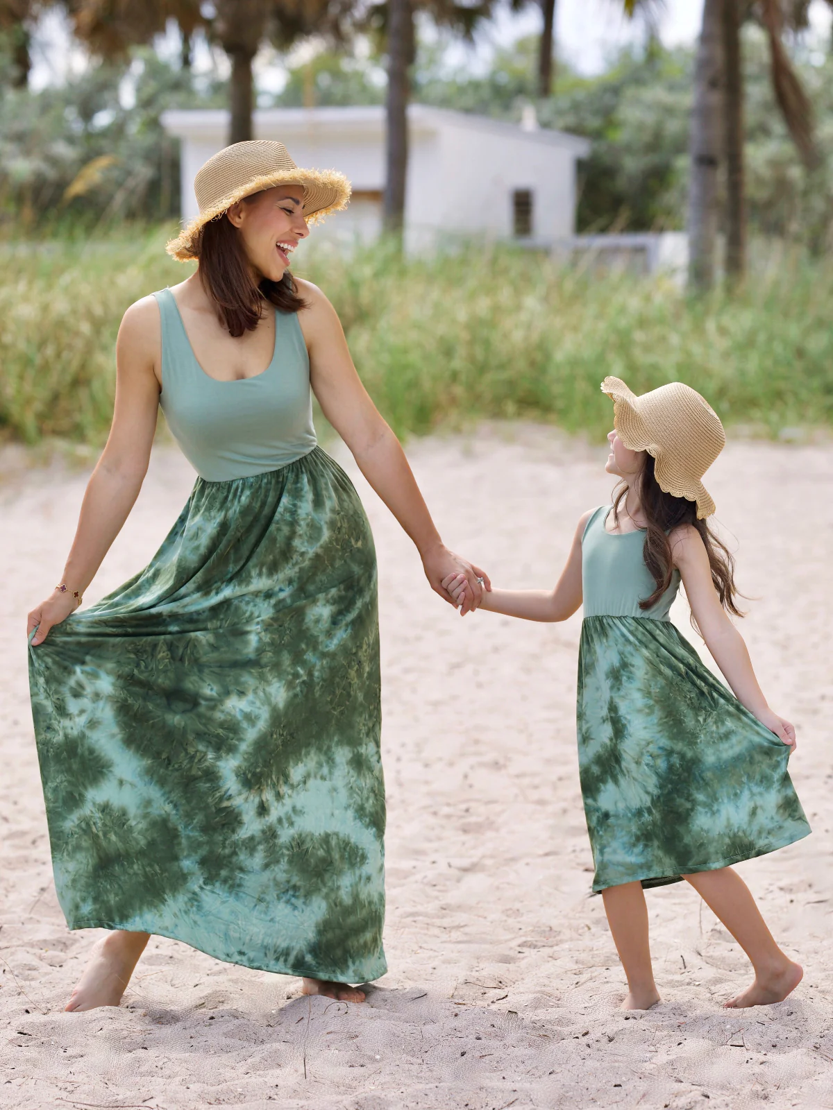 Mommy and Me Botanical Glow Green Tie-Dye Maxi Dress - Image 3