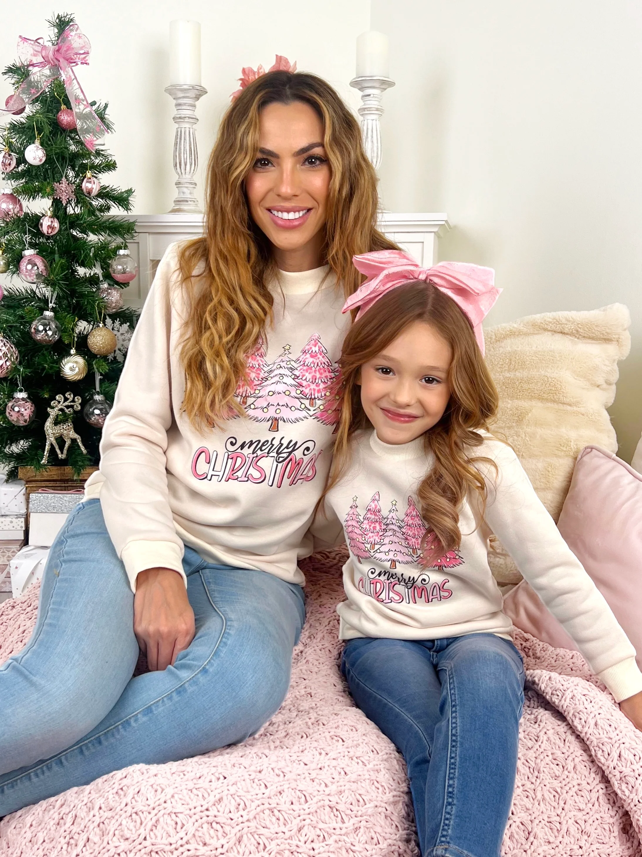 Mommy and Me Merry Christmas Pink Crewneck Sweatshirt - Image 4