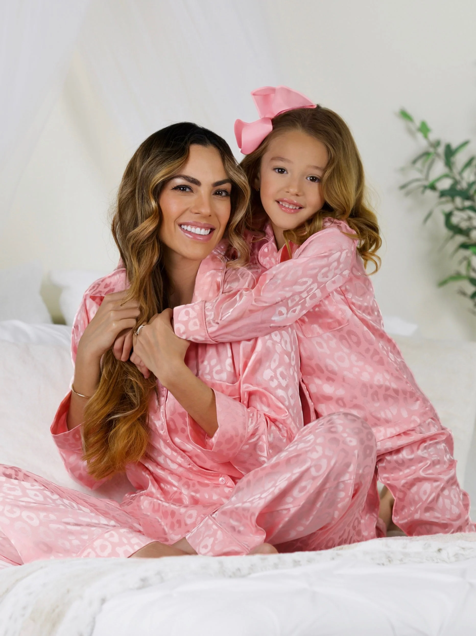 Mommy and Me Pink Leopard Print Silky Pajama Set - Image 4