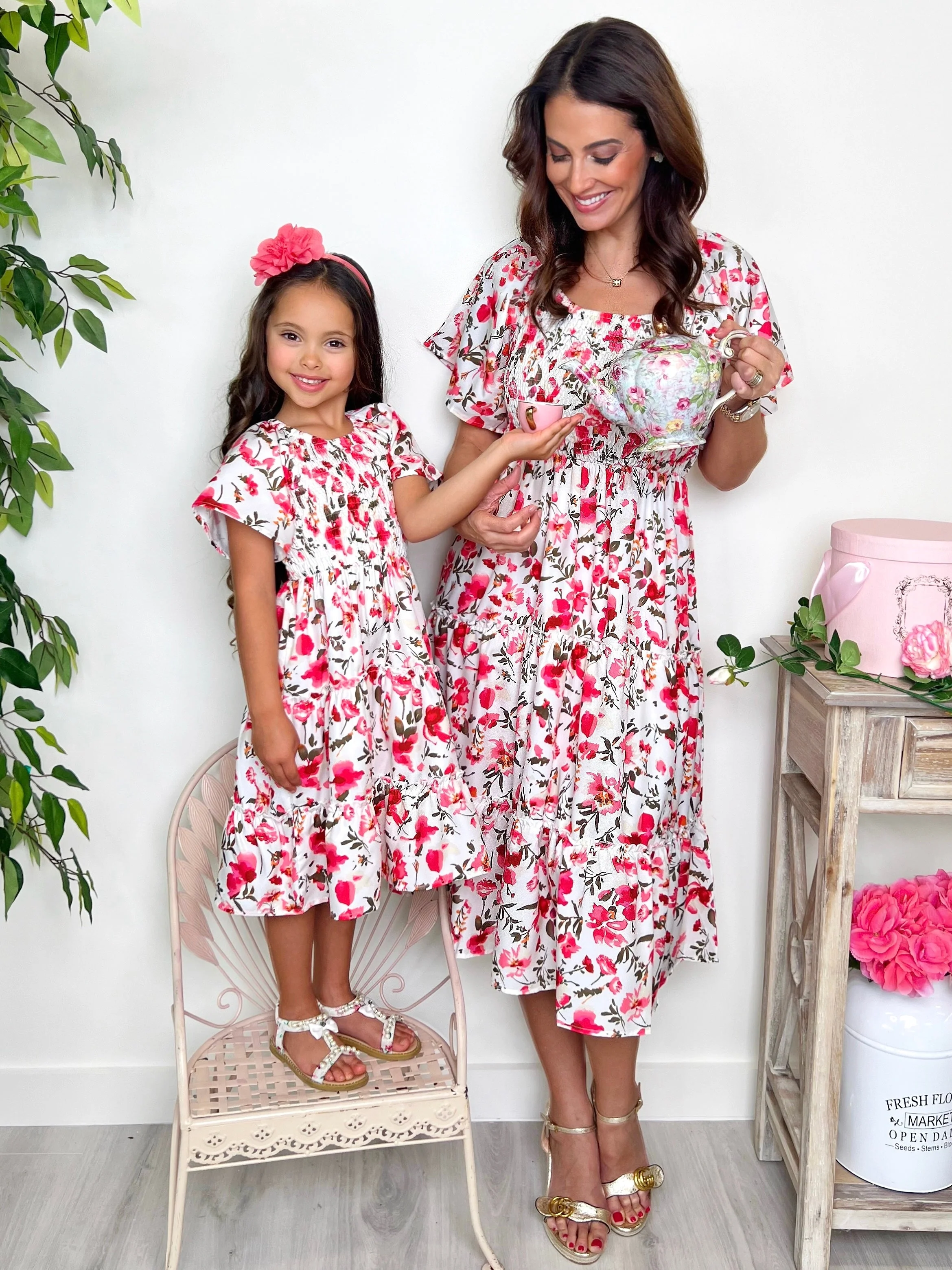 Mommy and Me Red Floral Smocked Dress - Image 4
