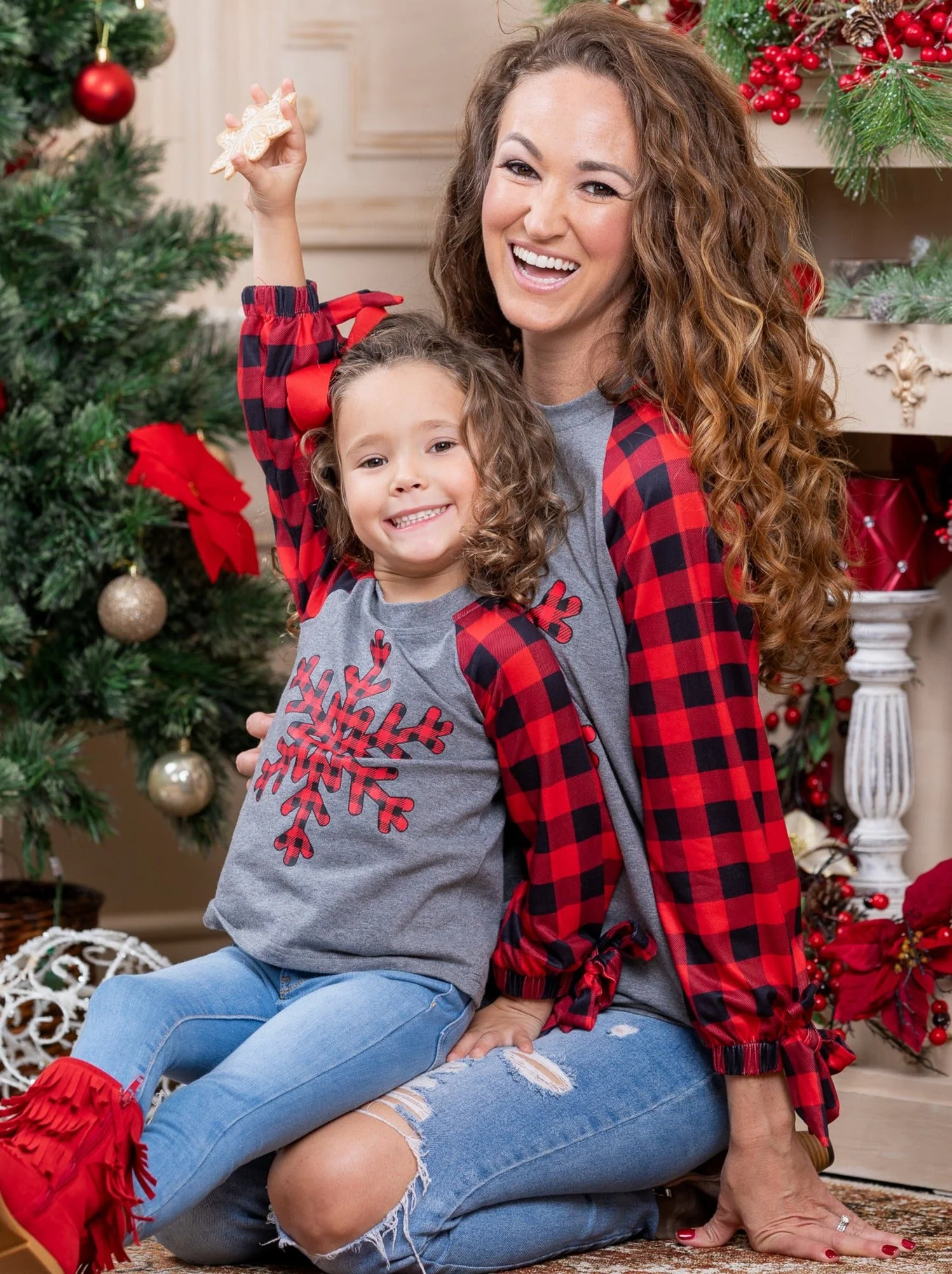Mommy and Me Snuggle Snowflake Raglan Top - Image 4