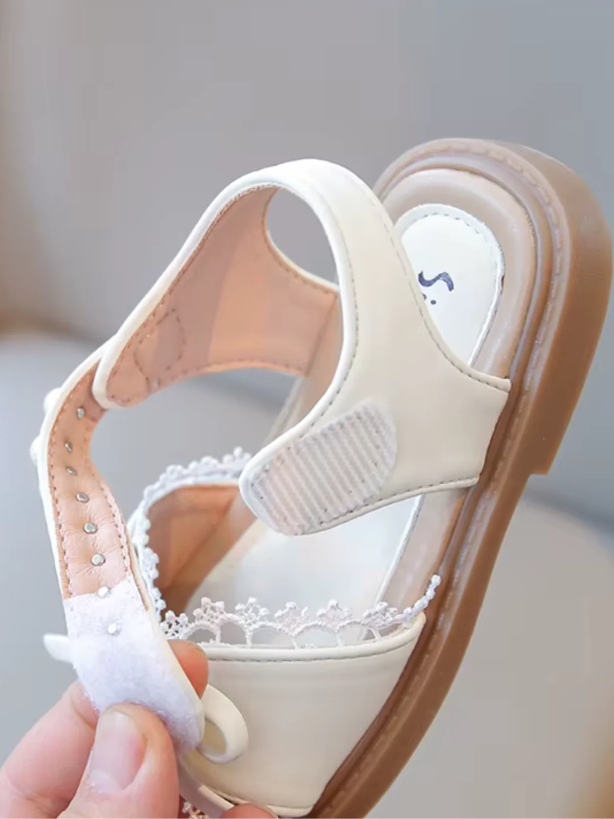 Sweet Lace Bow Pearl Strap Sandals - Image 8