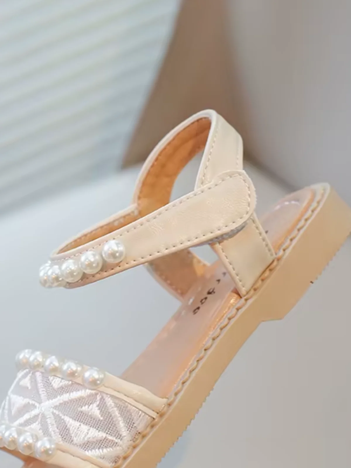Chic Pearl Lace Strap Boho Summer Sandals - Image 6