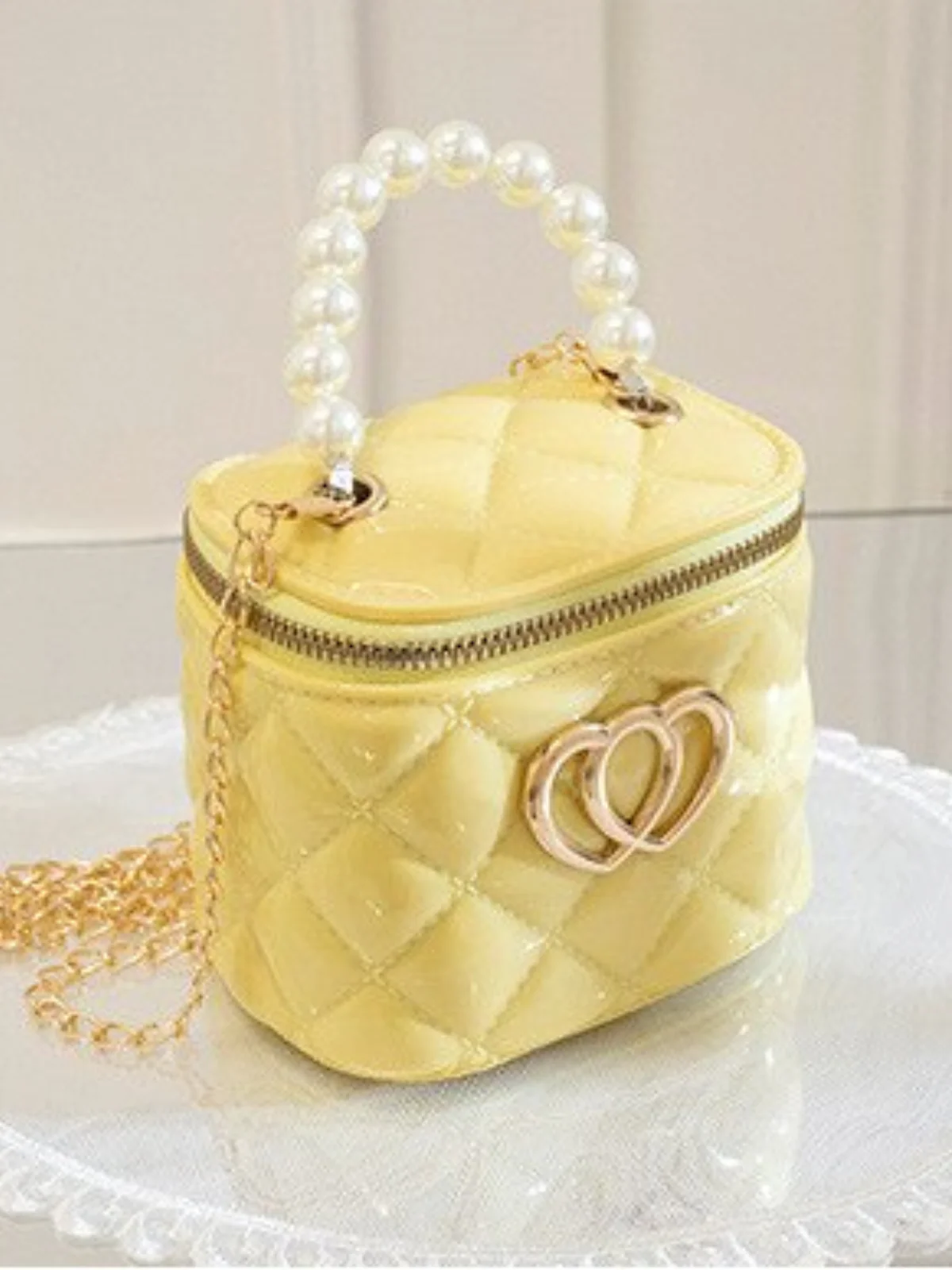 Heart Patent Bucket Handbag - Image 5