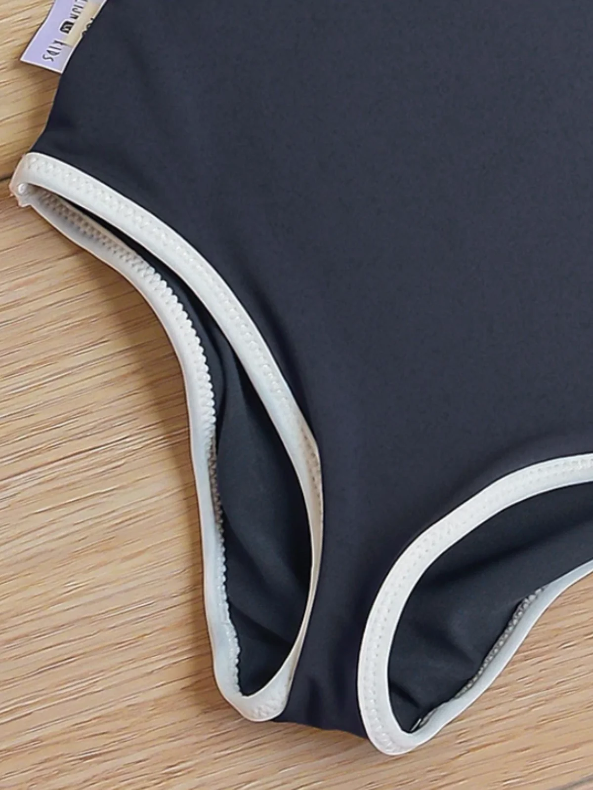 Poolside Perfection Contrast Trim One Piece Swimsuit - Image 4