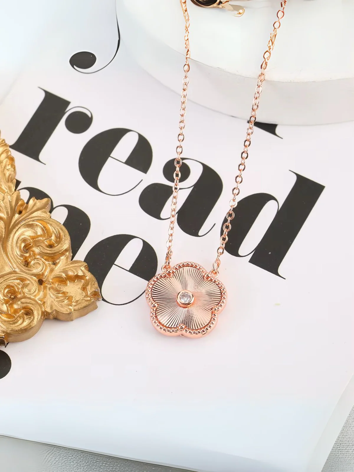 Precious Petals Rose Gold Jewelry Set - Image 3