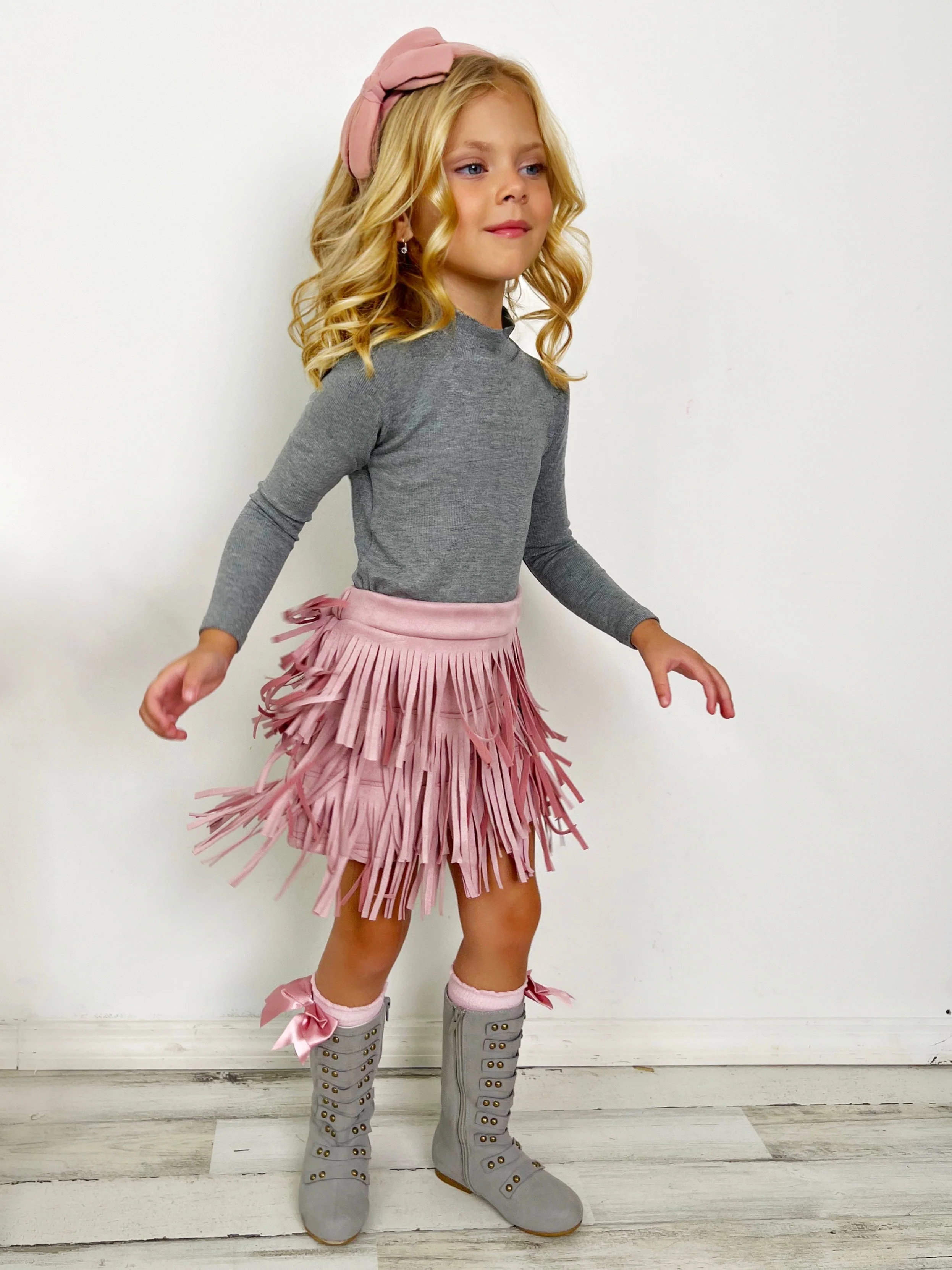 Boho Glam Pink Fringe Suede Shorts Set - Image 4