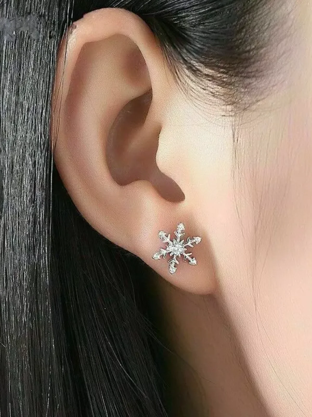 Sweet Snowflake Earrings - Image 4