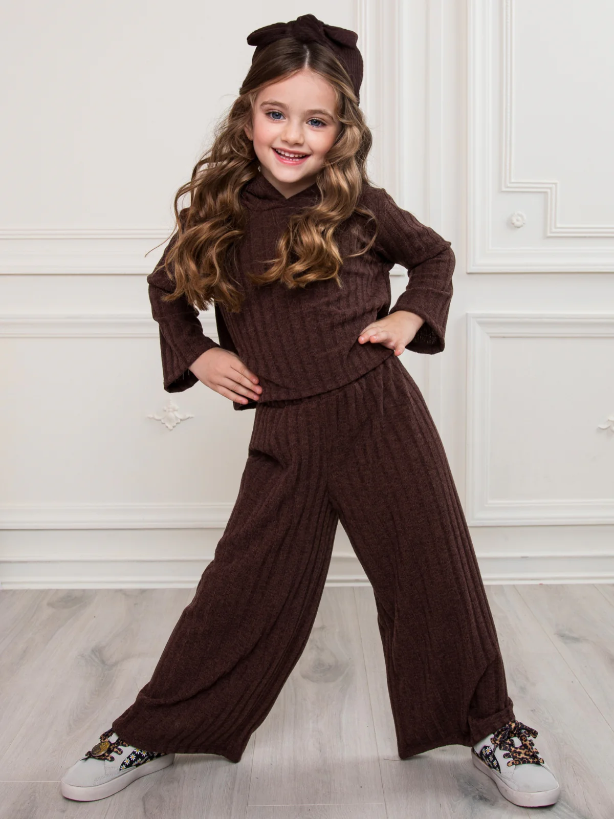 Snuggle Chic Brown Ribbed Lounge Set - Image 2