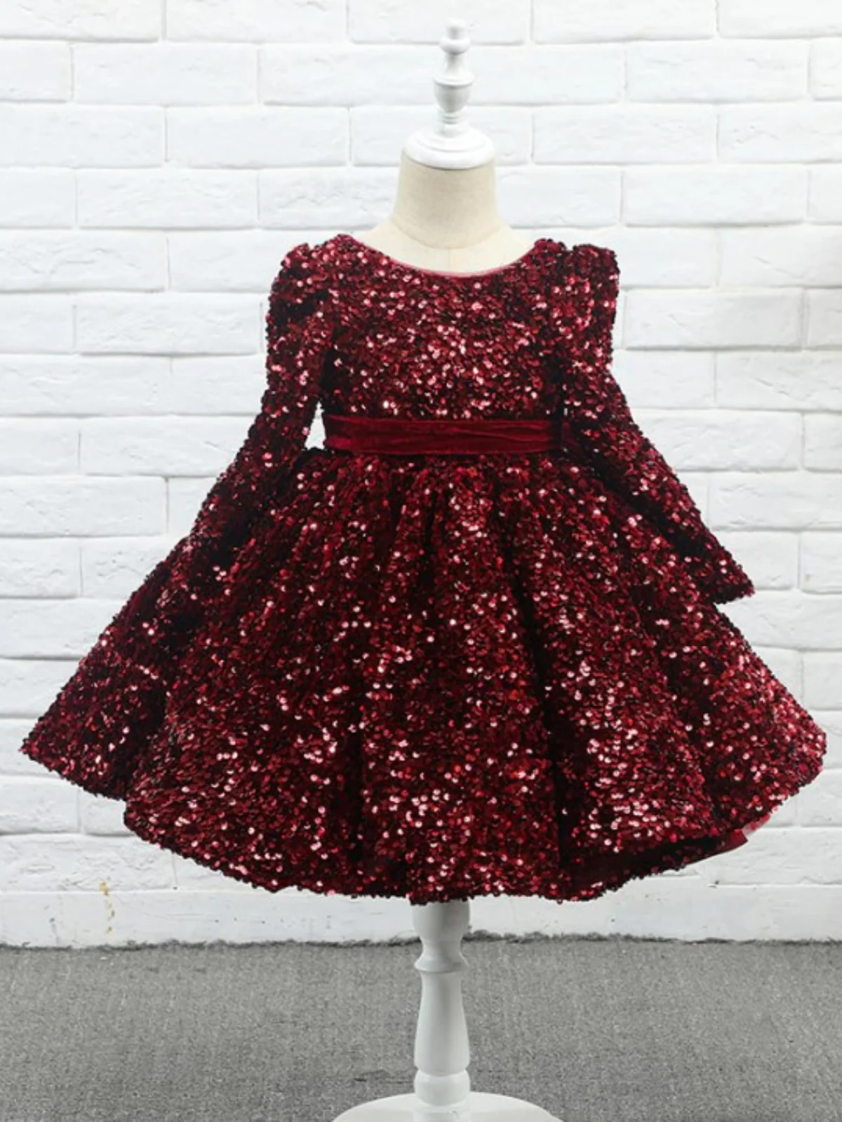 Soirée Superstar Sequined Special Occasion Dress - Image 4