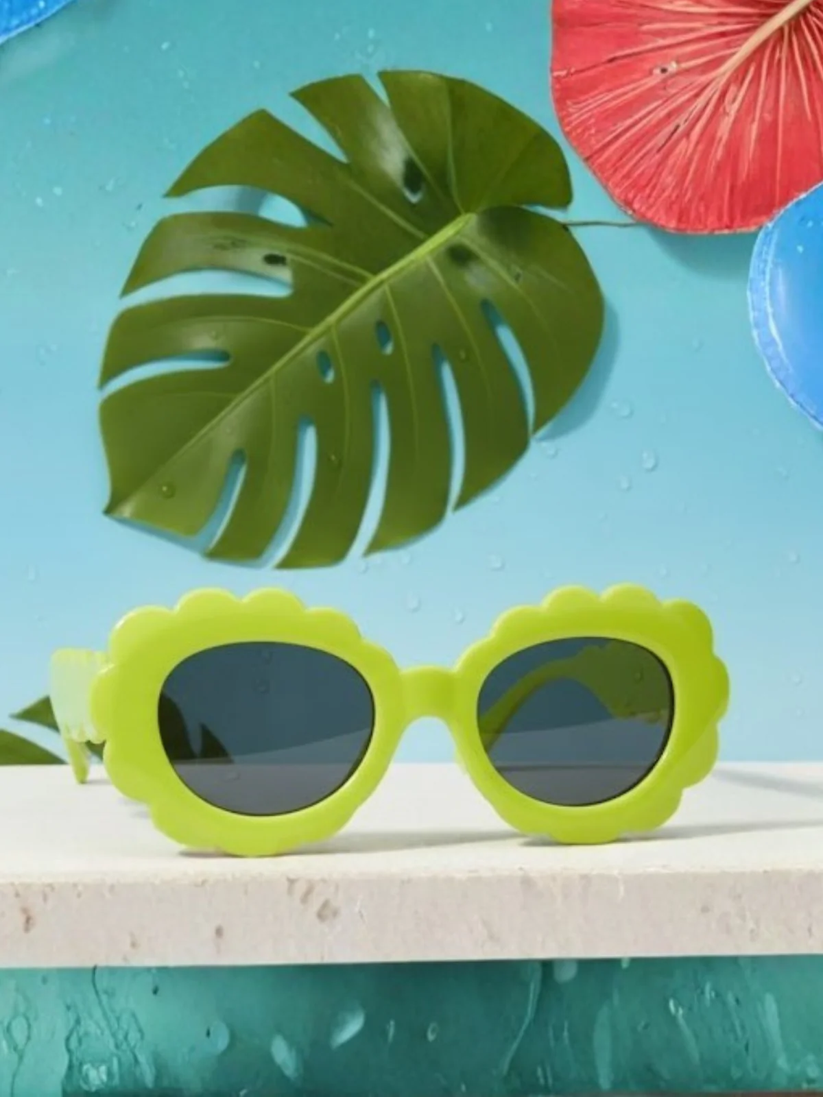 Sunny Petals Retro Sunglasses - Image 7
